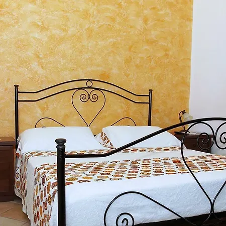 לינה וארוחת בוקר A Casa Di Silvia 3*