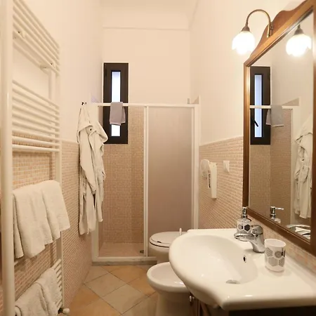 A Casa Di Silvia 3* סאניקולה